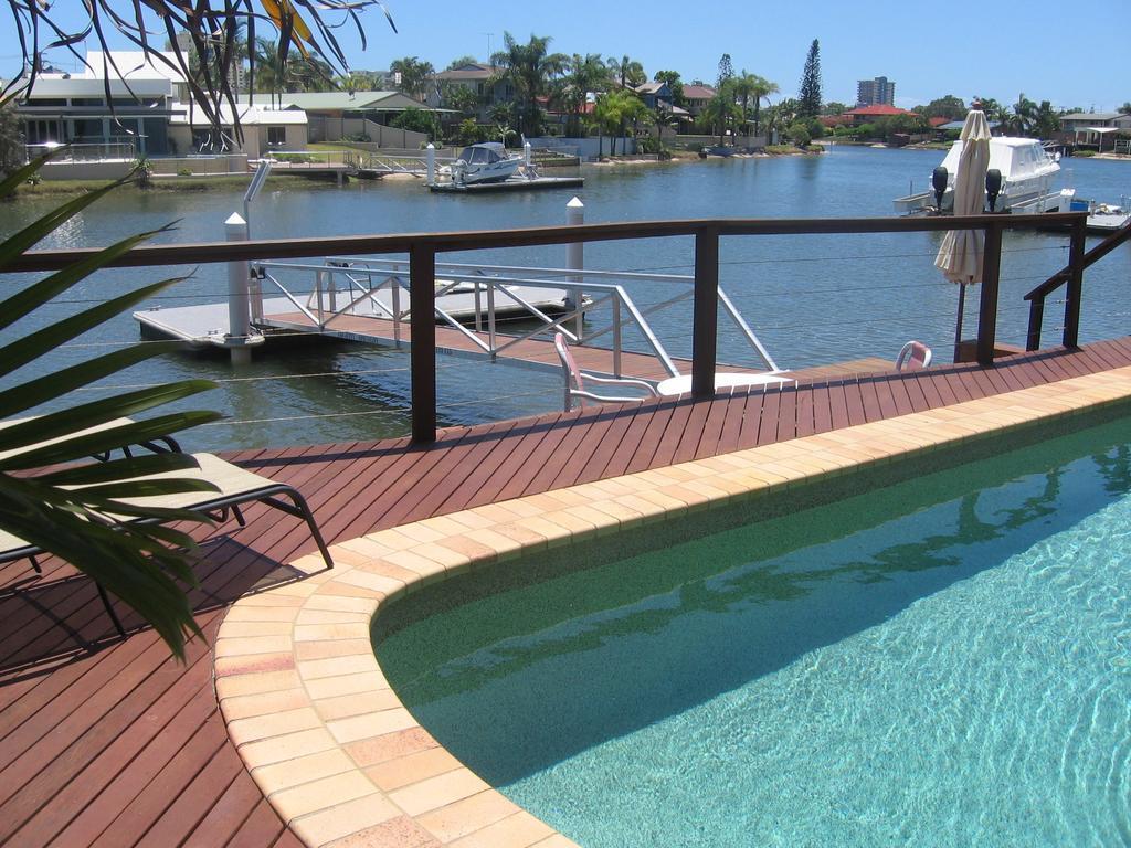 Saltwater Villas - Pet Friendly Accommodation Mooloolaba Exterior photo