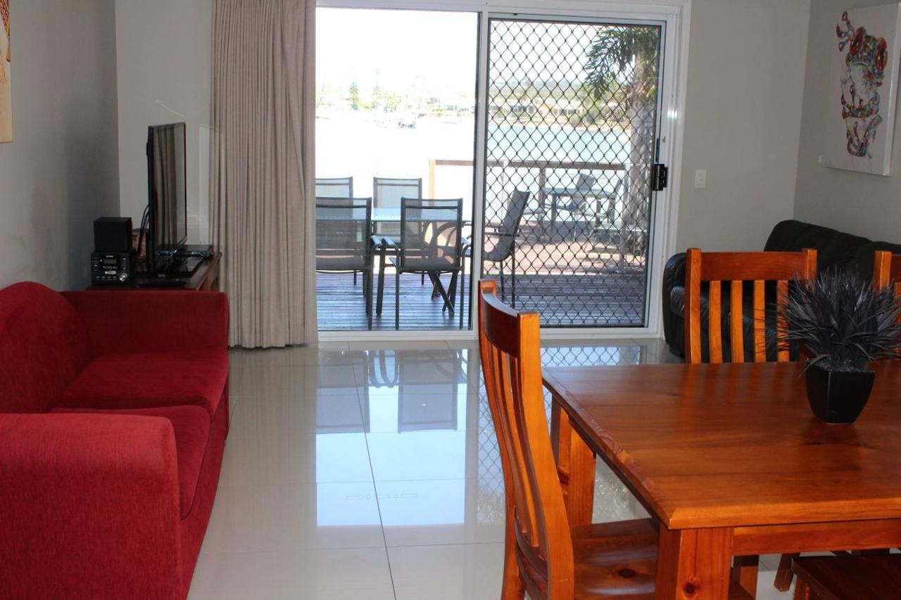 Saltwater Villas - Pet Friendly Accommodation Mooloolaba Exterior photo