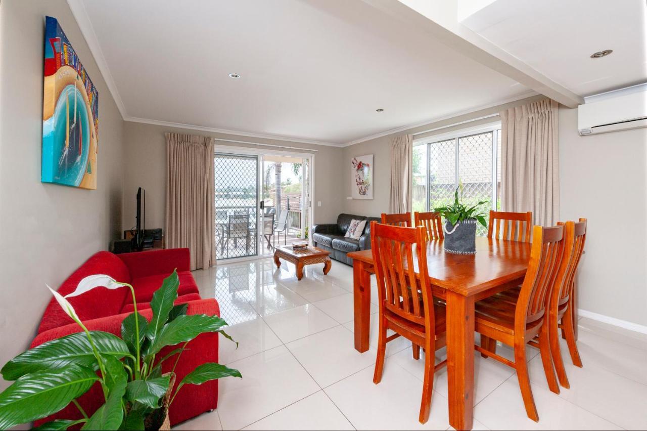 Saltwater Villas - Pet Friendly Accommodation Mooloolaba Exterior photo